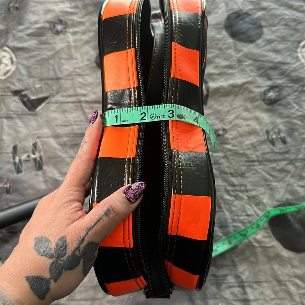 BNWOT LOVE PAIN AND STITCHES OG PUMPKIN KULT SPIDERWEB HEART CROSSBODY - Picture 5 of 8